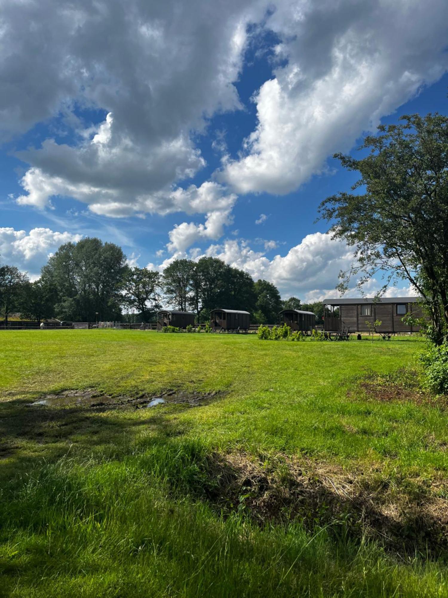 Отель Pipowagen Het Kasteel Дивер Экстерьер фото